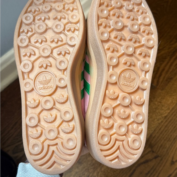 Adidas Pink and Green Gazelle Sneakers - Men size 7/ FR size 40 - Picture 3 of 6